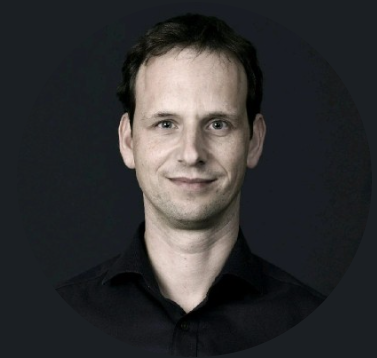 Dr. Oliver Hoenig